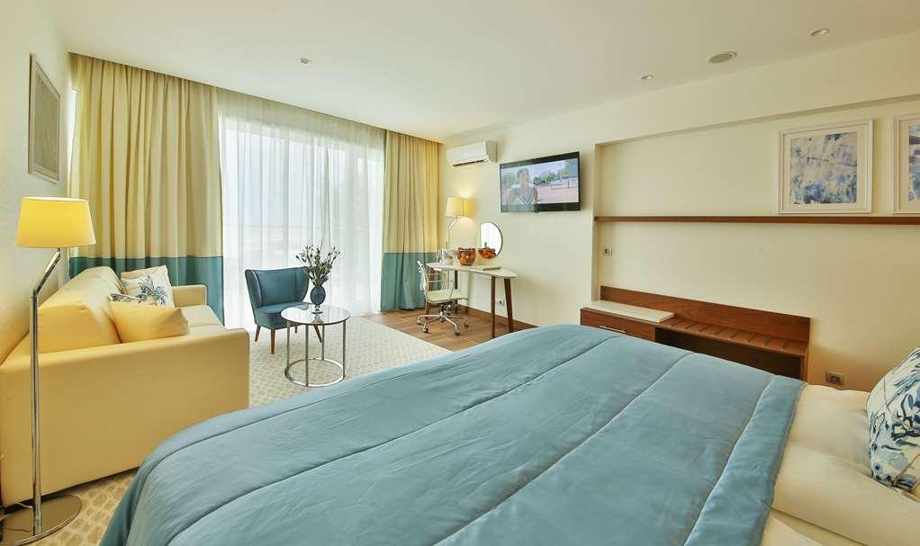 Maritim Hotel Paradise Blue Албена Стая снимка