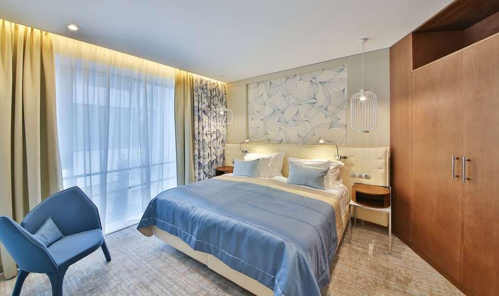 Maritim Hotel Paradise Blue Албена Стая снимка