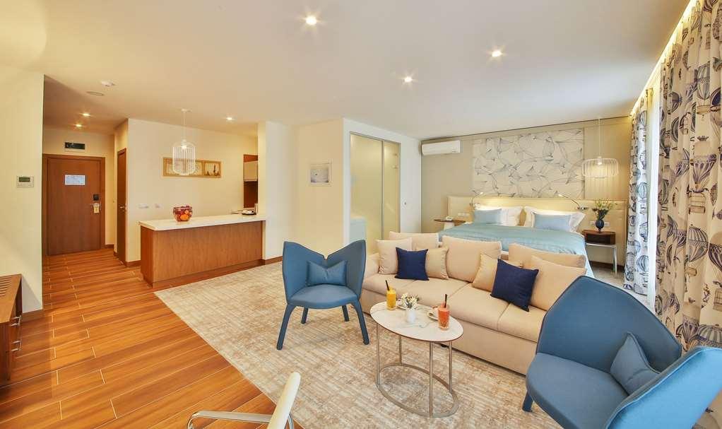 Maritim Hotel Paradise Blue Албена Стая снимка