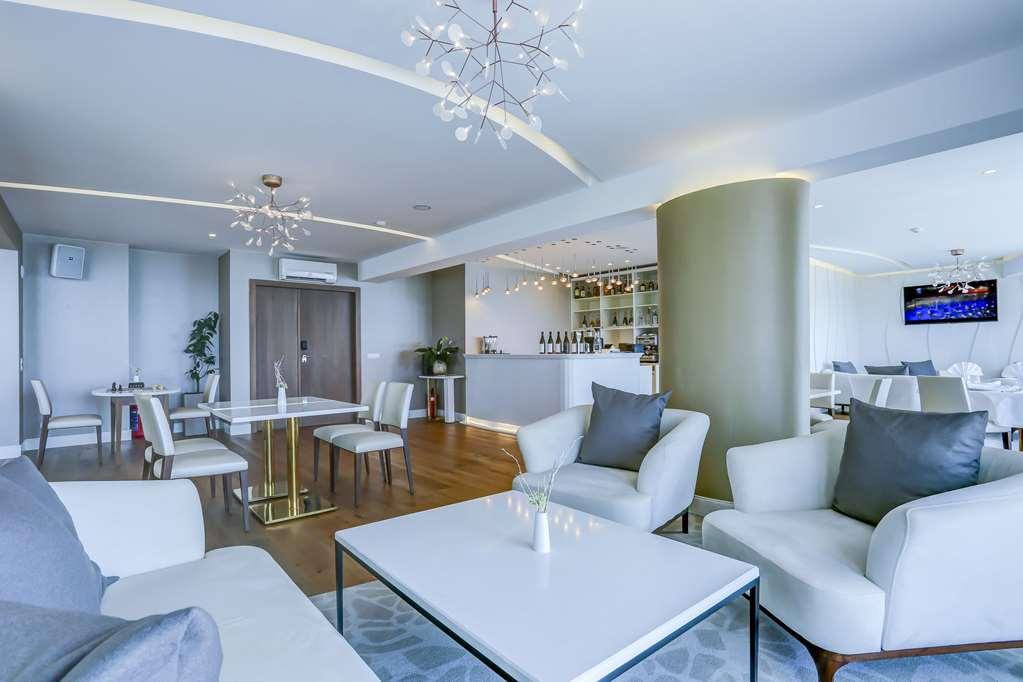 Maritim Hotel Paradise Blue Албена Ресторант снимка